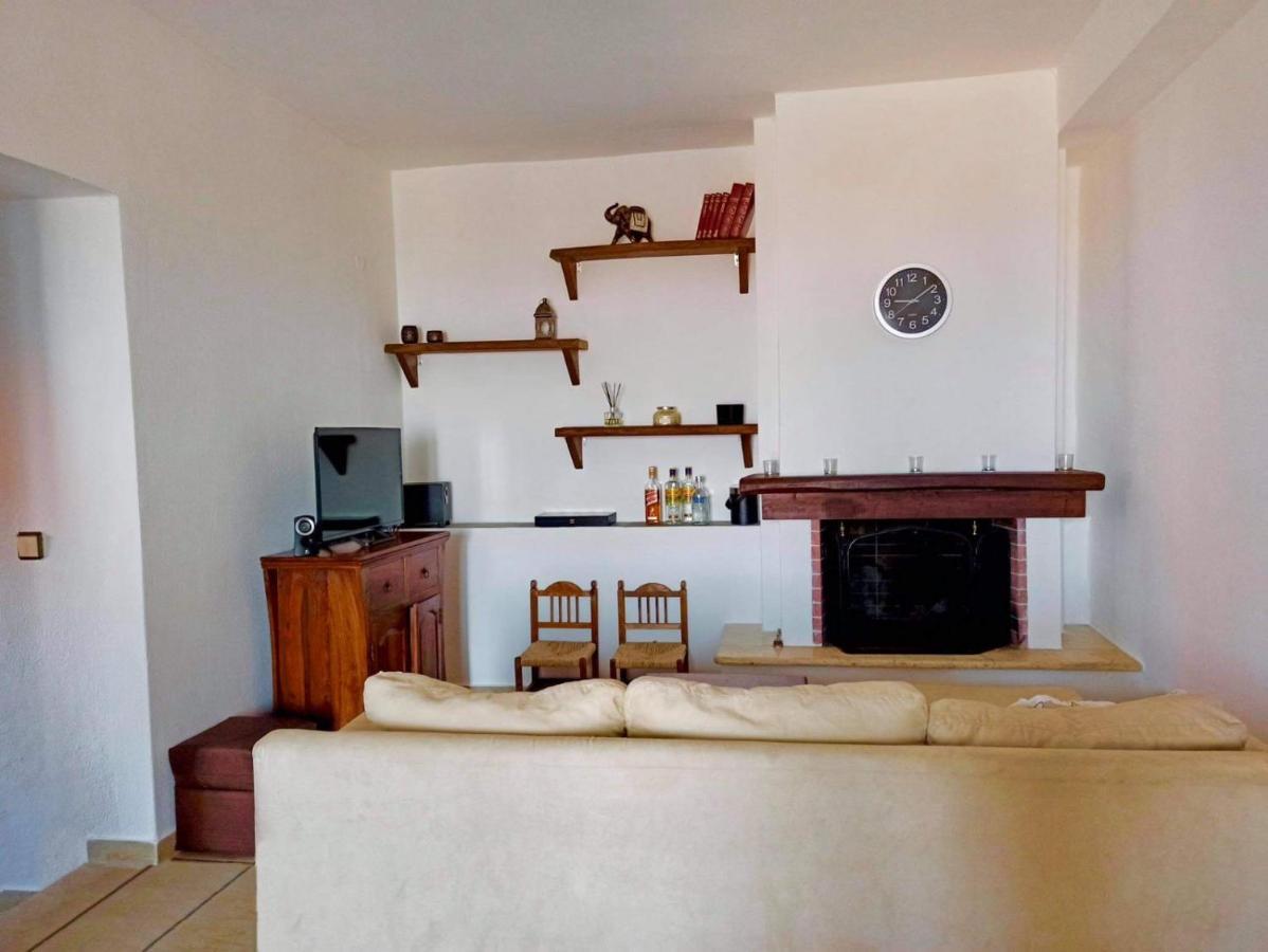 Pantheon Apartment เซเรส ภายนอก รูปภาพ