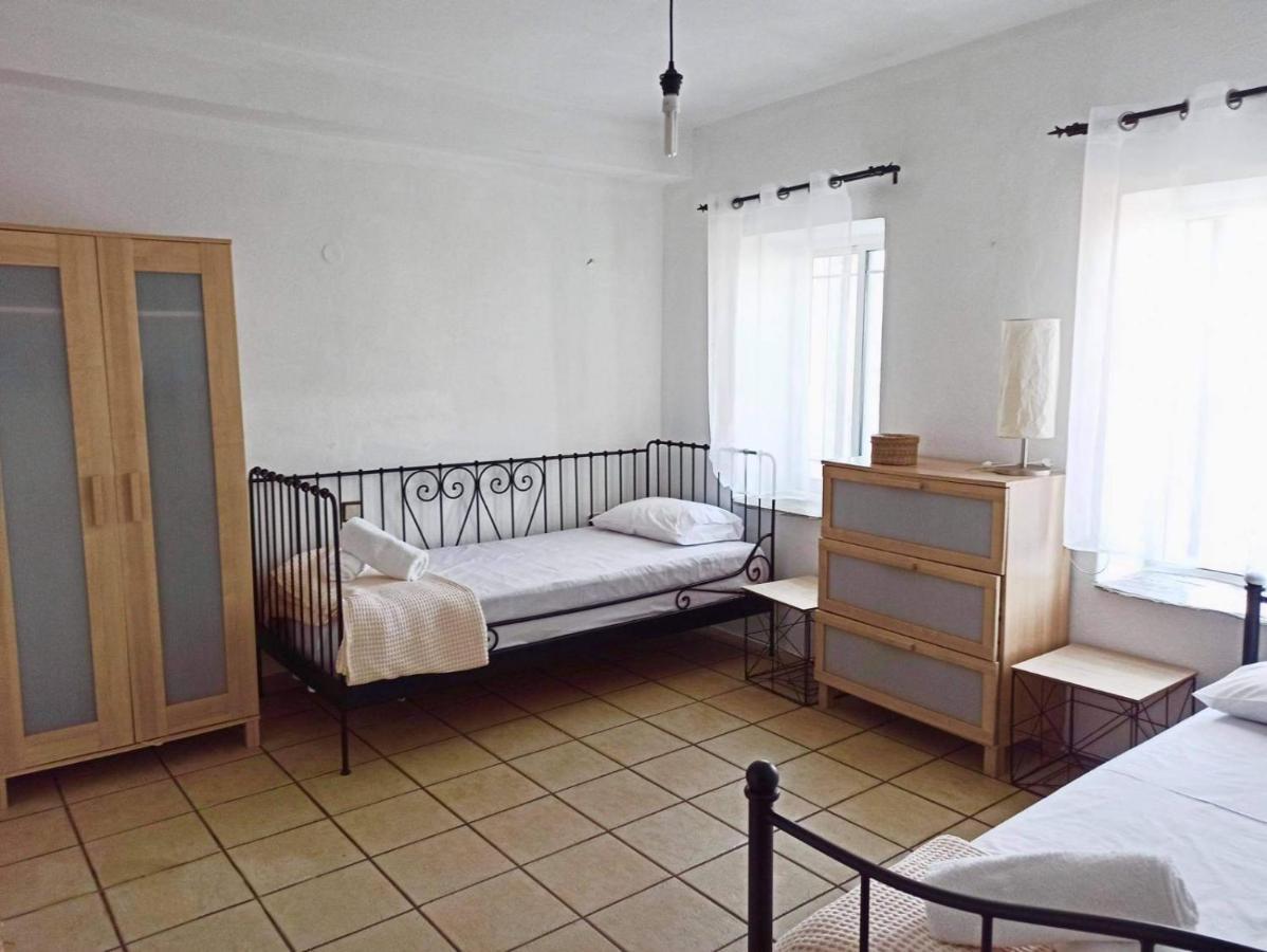 Pantheon Apartment เซเรส ภายนอก รูปภาพ