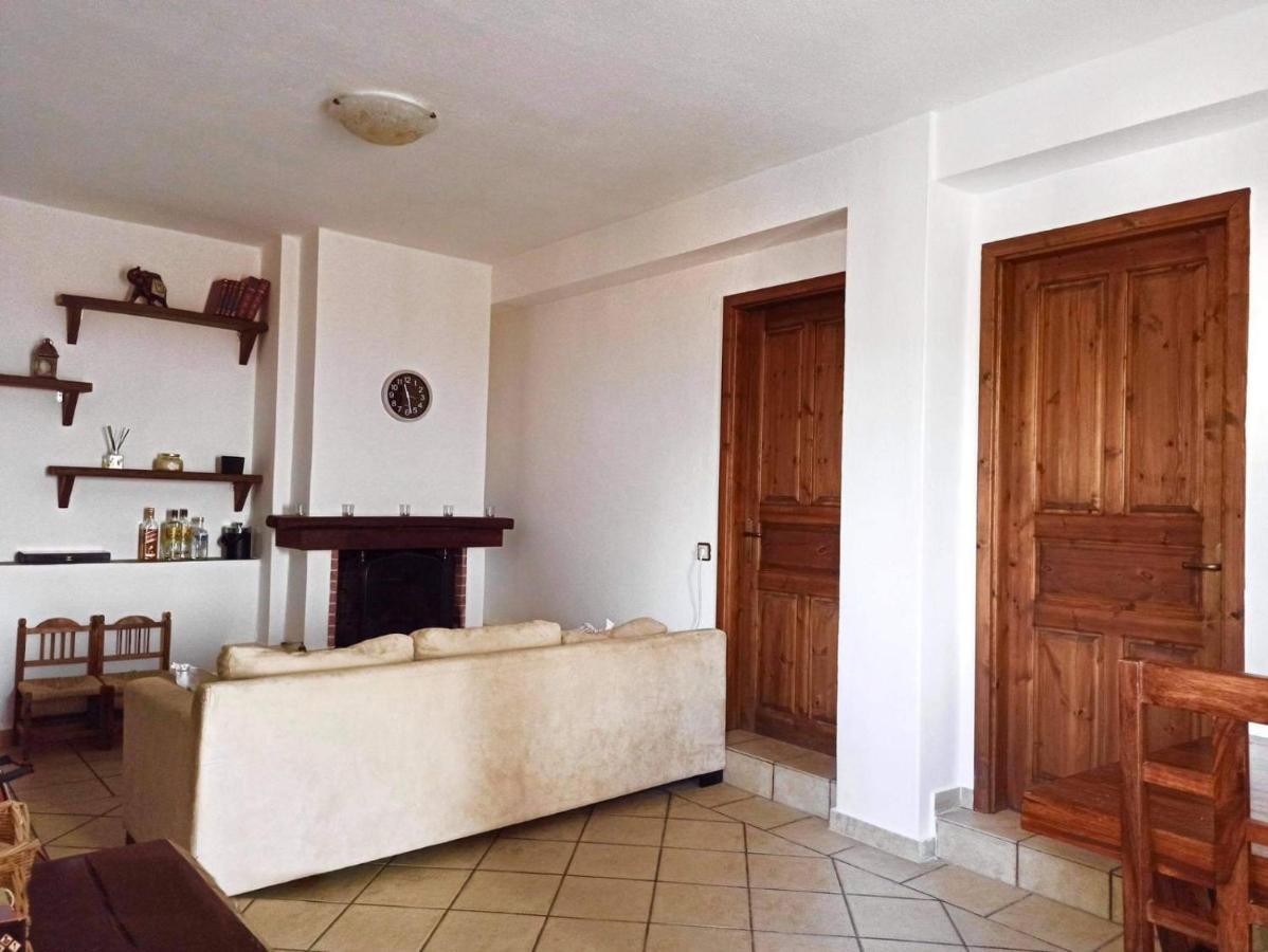 Pantheon Apartment เซเรส ภายนอก รูปภาพ