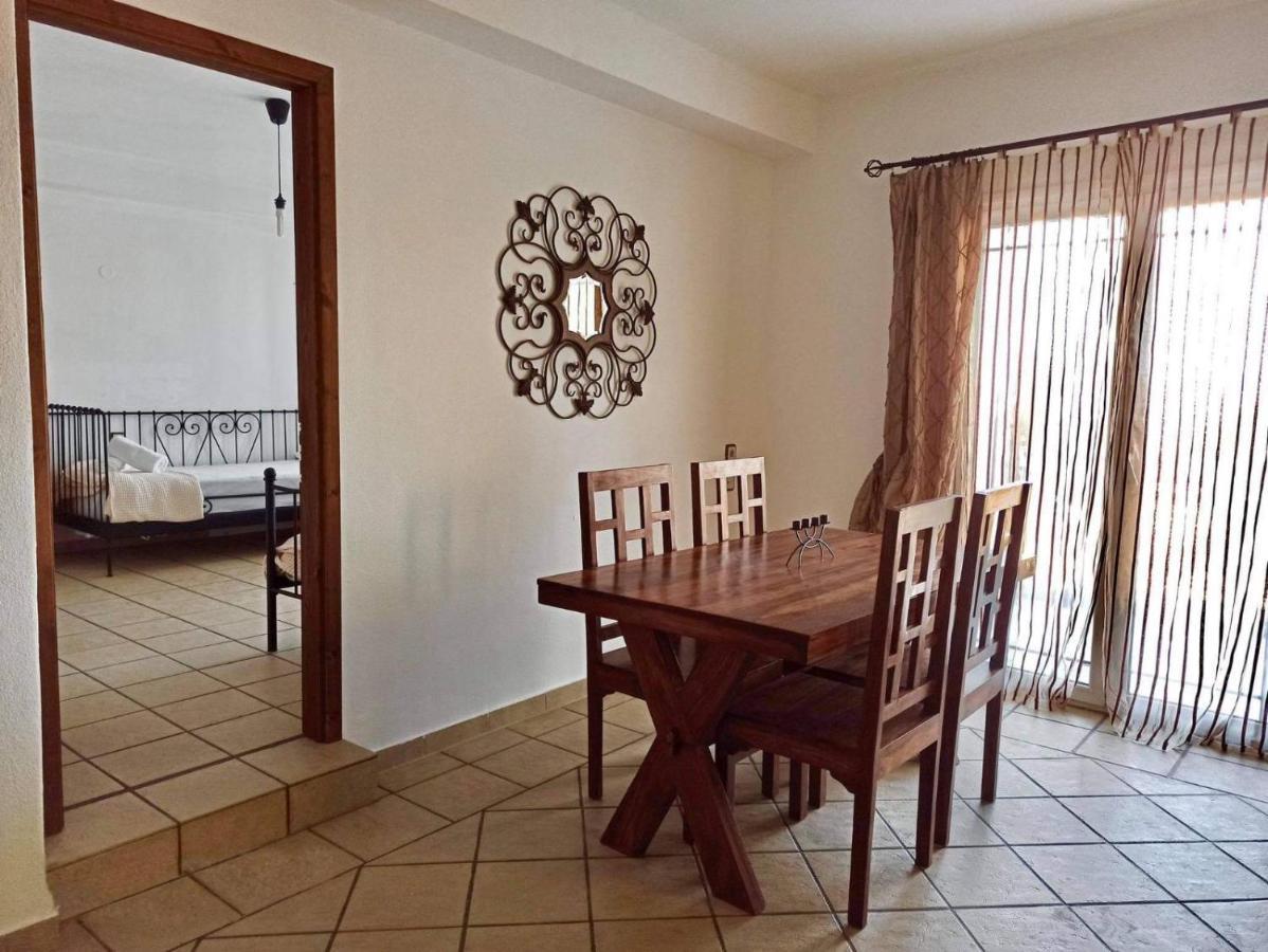 Pantheon Apartment เซเรส ภายนอก รูปภาพ